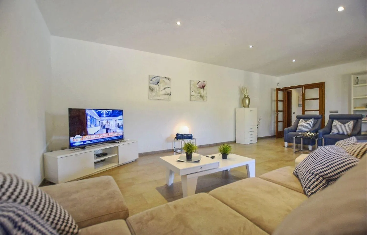 Atemberaubende Villa Mit Pool Und Panoramablick In Unmittelbarer Naehe Von Alcudia Und Dem Meer 0*, Алькудия