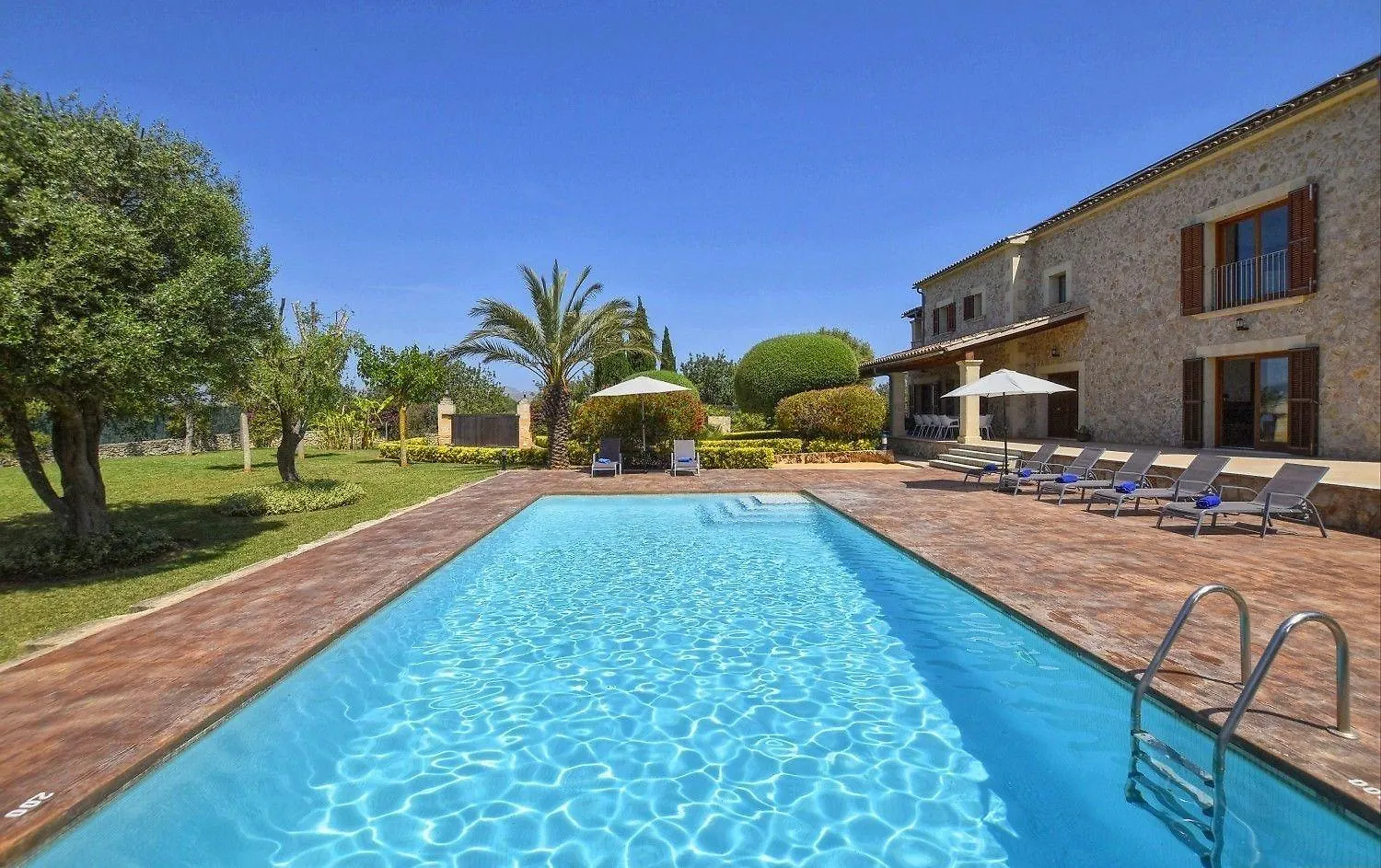 Atemberaubende Villa Mit Pool Und Panoramablick In Unmittelbarer Naehe Von Alcudia Und Dem Meer Дом отдыха